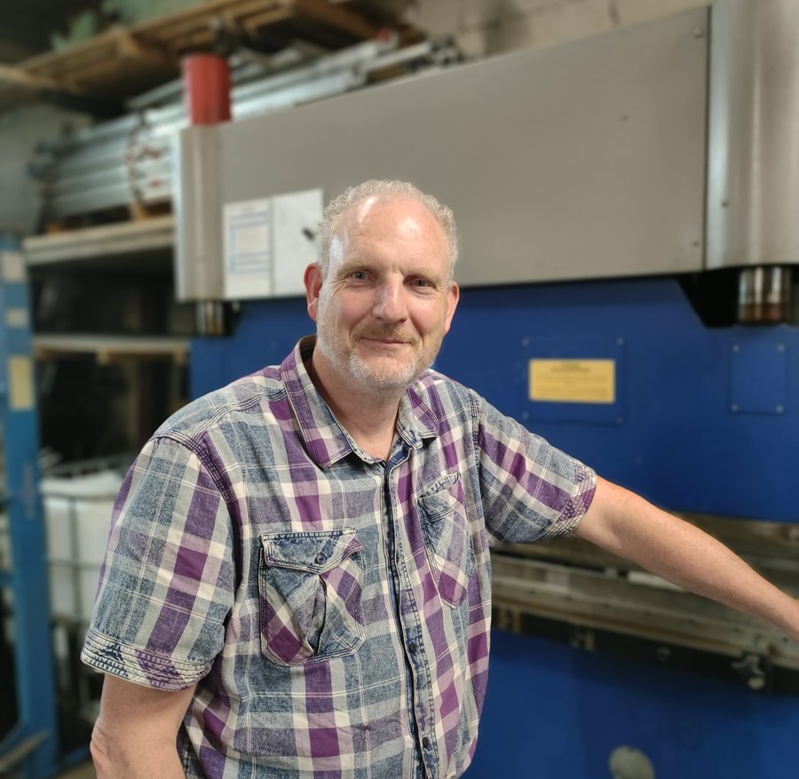 André Glandien, Metallbauermeister, in der Werkstatt